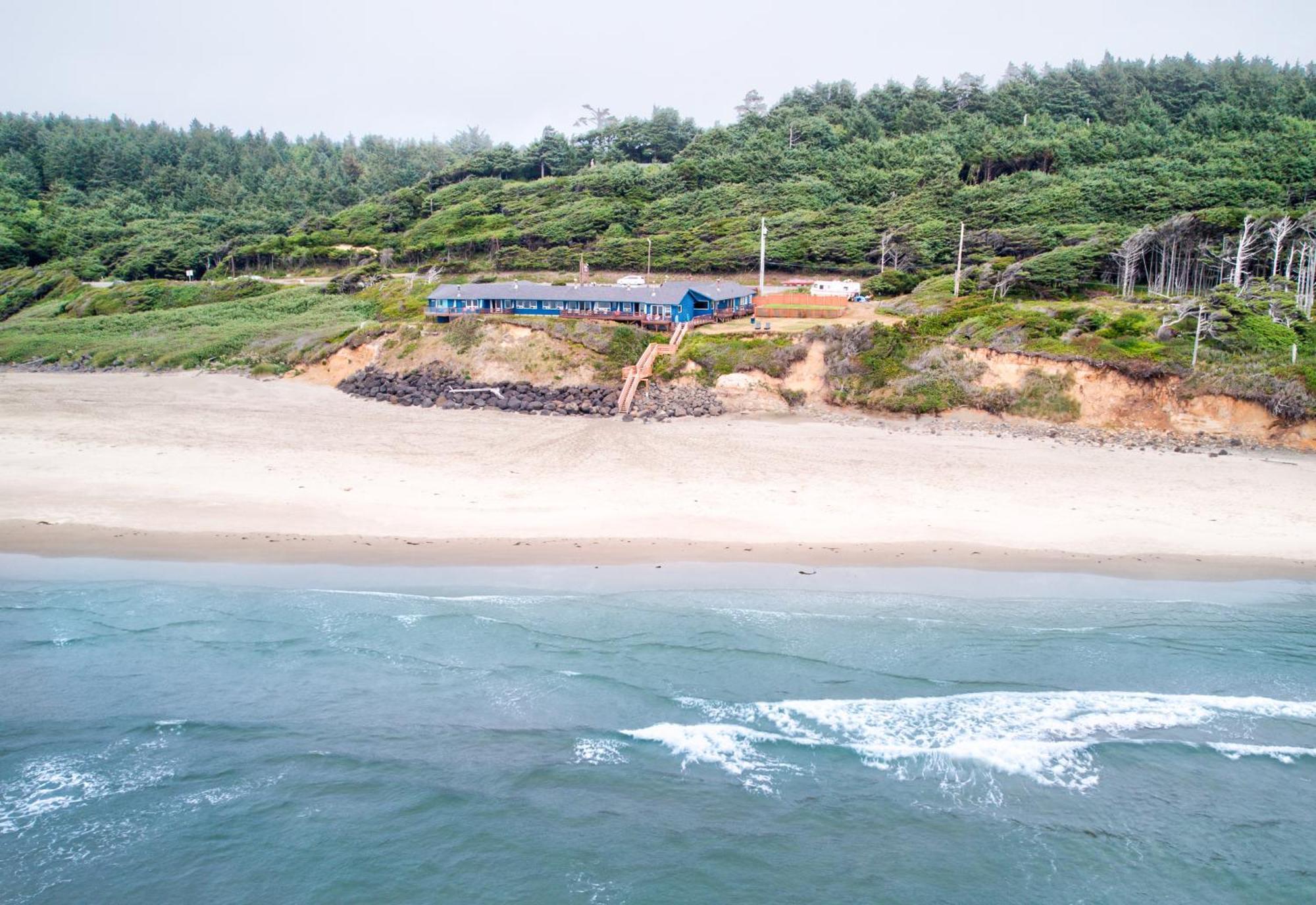 Moolack Shores Inn นิวพอร์ต ภายนอก รูปภาพ